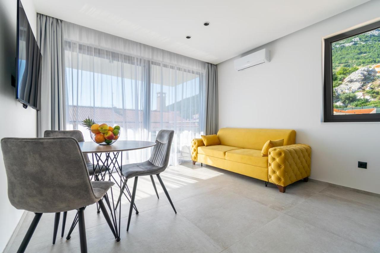 Apartmani Pino 巴什卡沃达 外观 照片